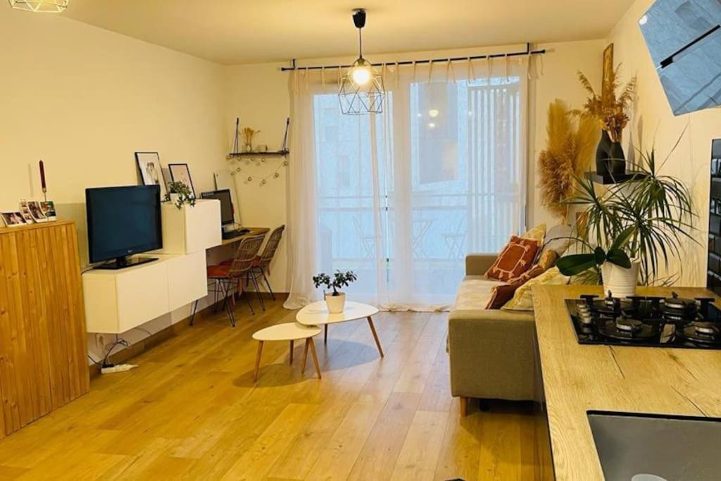 Cosy Proche Bordeaux Apartment